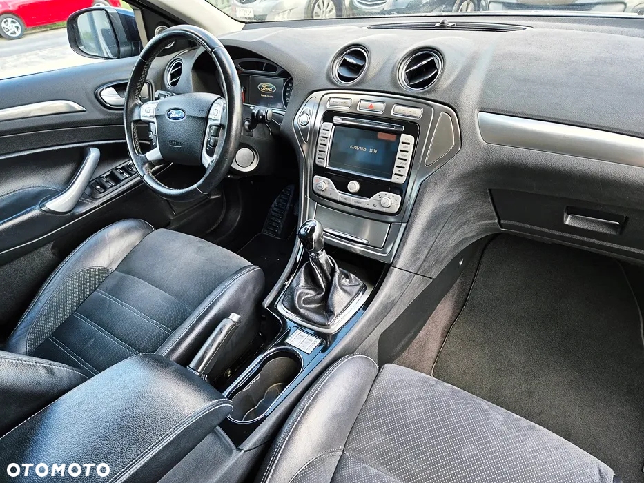 Ford Mondeo 2.0 Platinium X Plus (Titanium) - 36