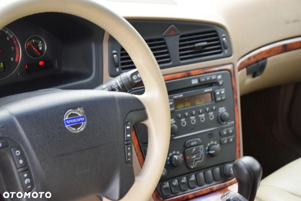 Volvo V70 2.5T AWD Summum - 25