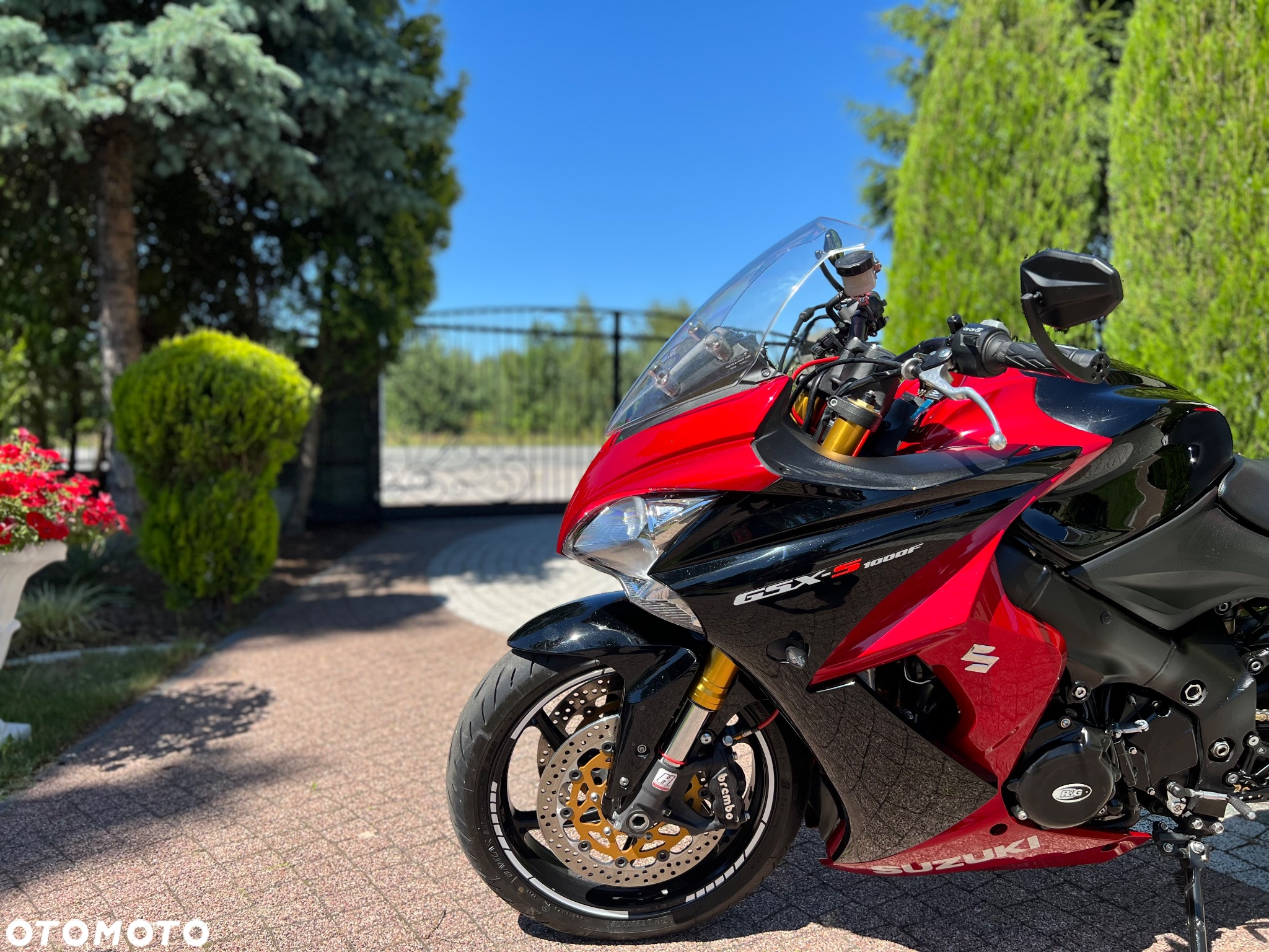 Suzuki GSX - 27