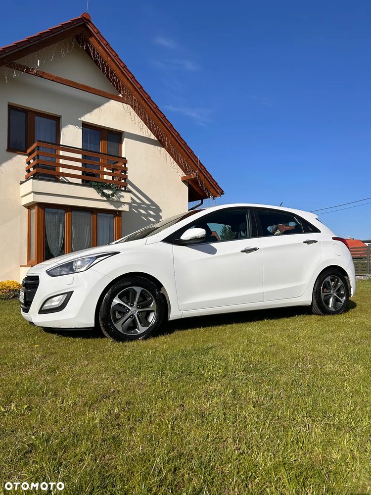 Hyundai i30 blue 1.6 CRDi Premium - 4