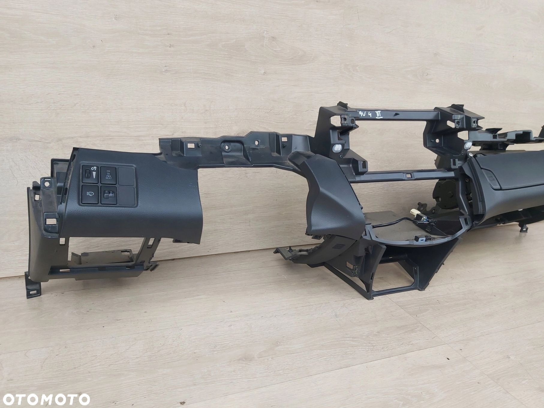Toyota Rav4 III deska rozdzielcza kokpit dolna część schowek 55303-42010 - 3