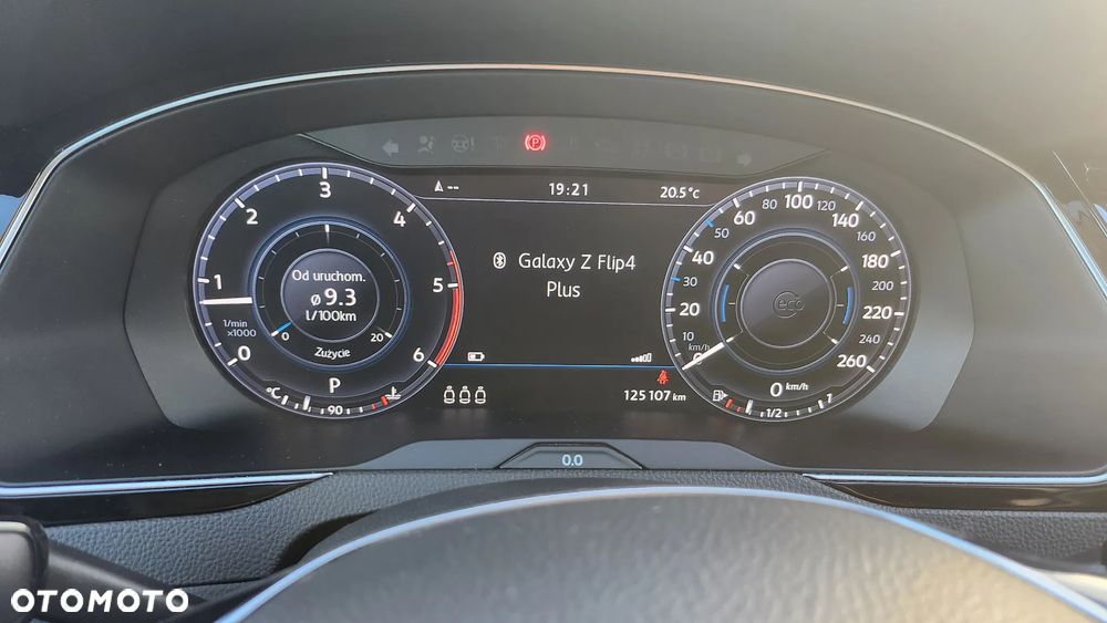 Volkswagen Passat - 13