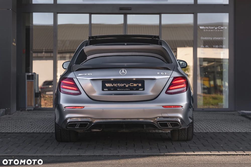 Mercedes-Benz Klasa E - 17