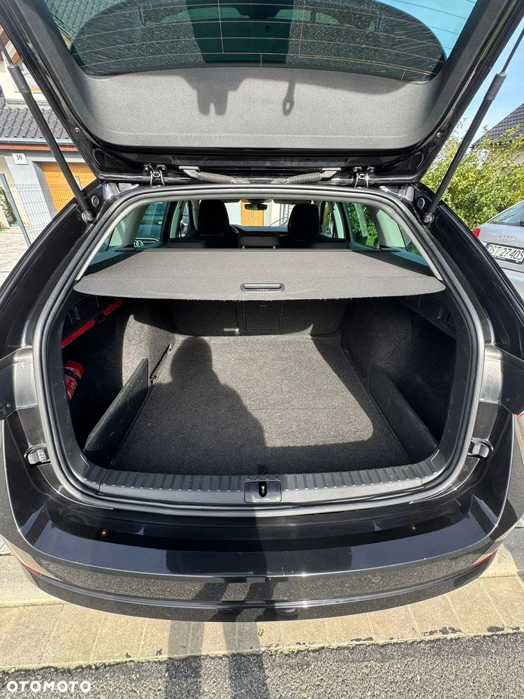 Skoda Octavia 2.0 TDI Ambition DSG - 22