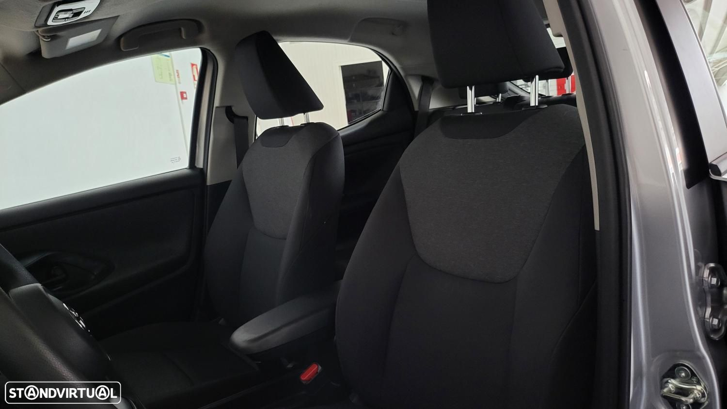 Toyota Yaris 1.5 HDF Comfort - 22