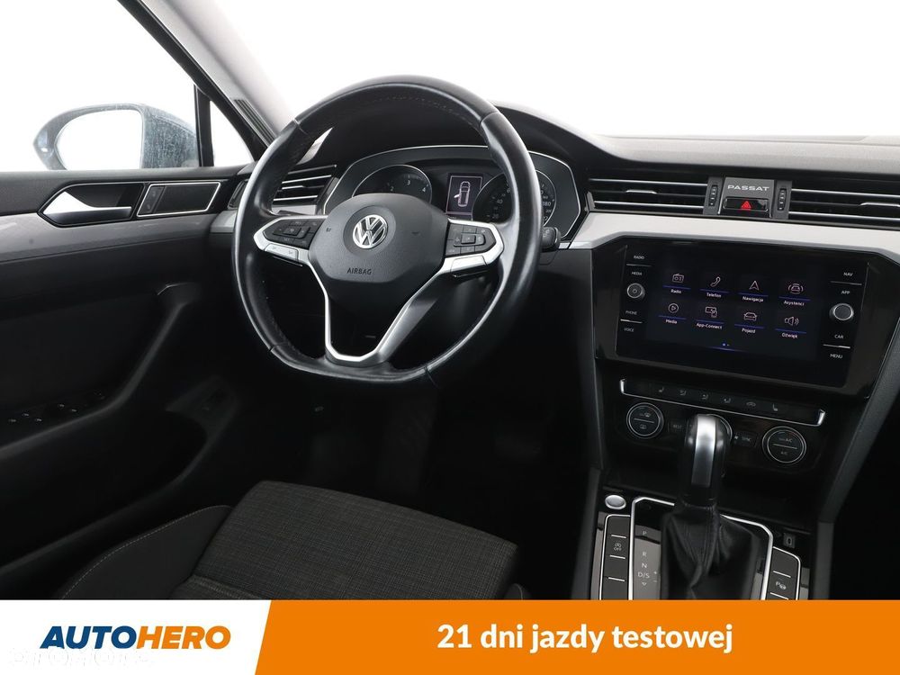 Volkswagen Passat - 13