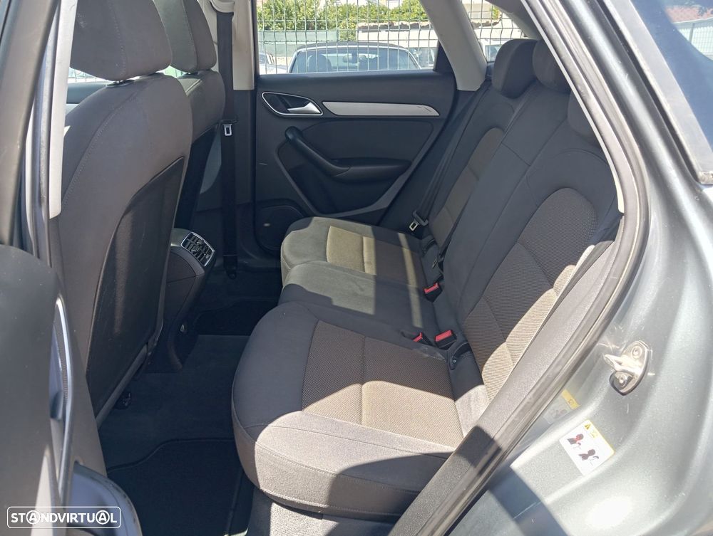 Audi Q3 2.0 TDI Attraction - 16