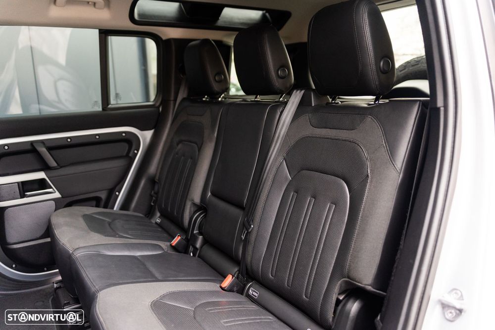 Land Rover Defender 2.0 D 110 AWD SE - 30