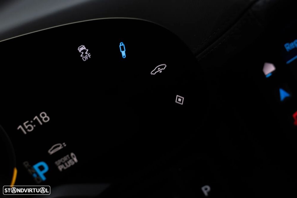 Porsche Taycan Turbo S - 40