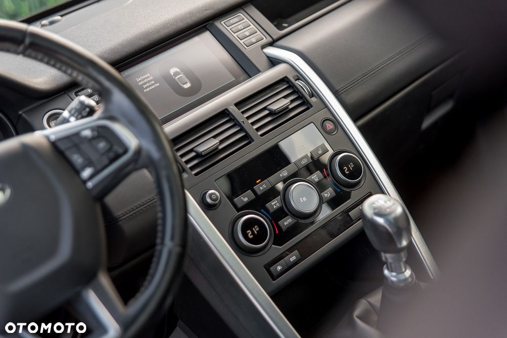 Land Rover Discovery Sport TD4 HSE Luxury - 13