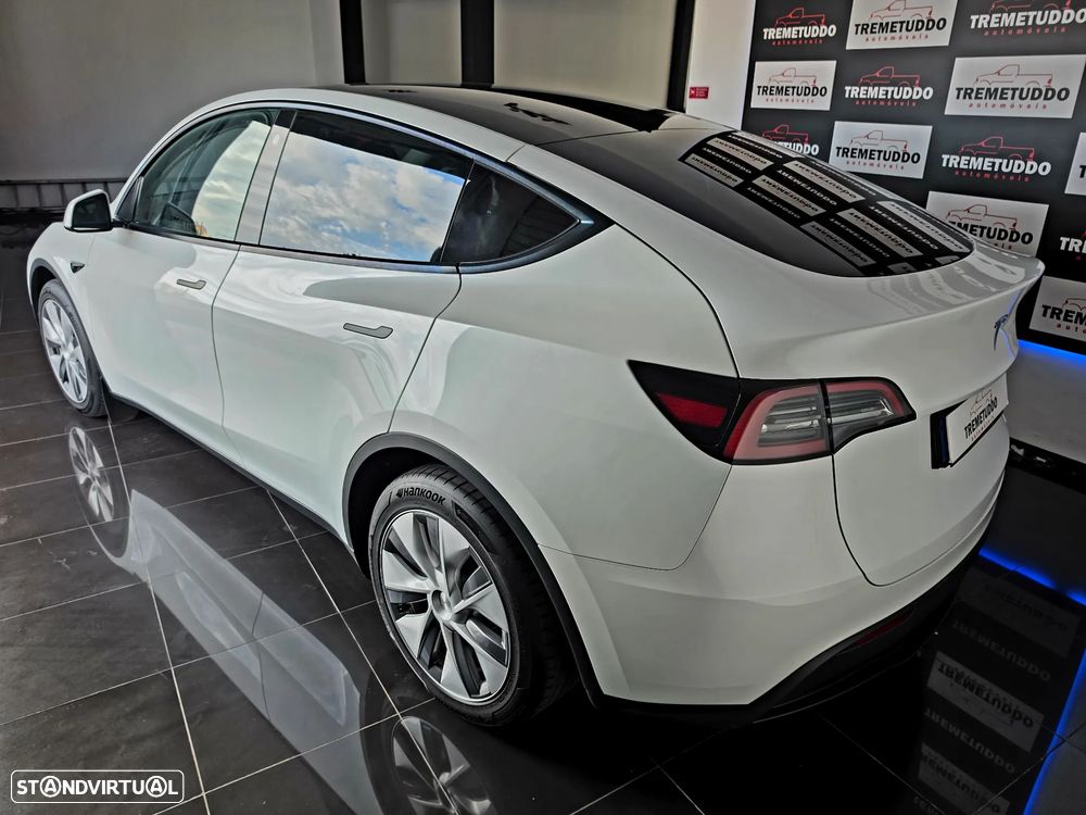 Tesla Model Y Long Range Dual Motor AWD - 5