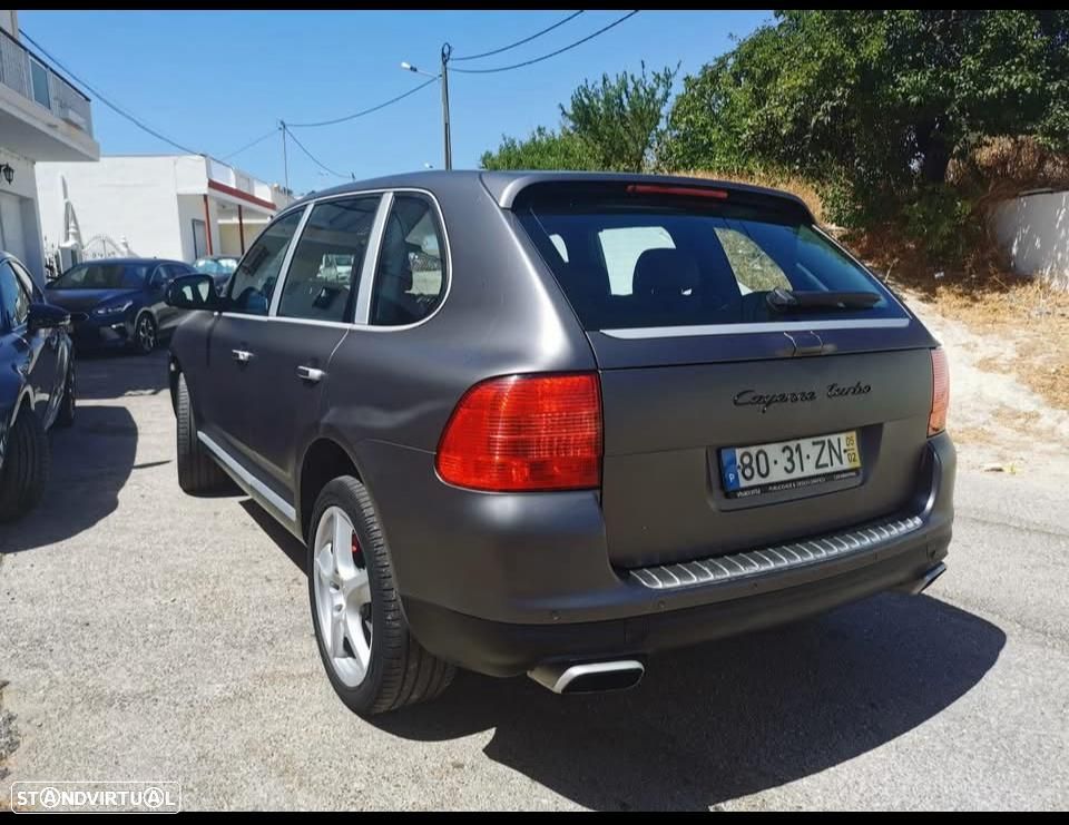 Porsche Cayenne Turbo - 2