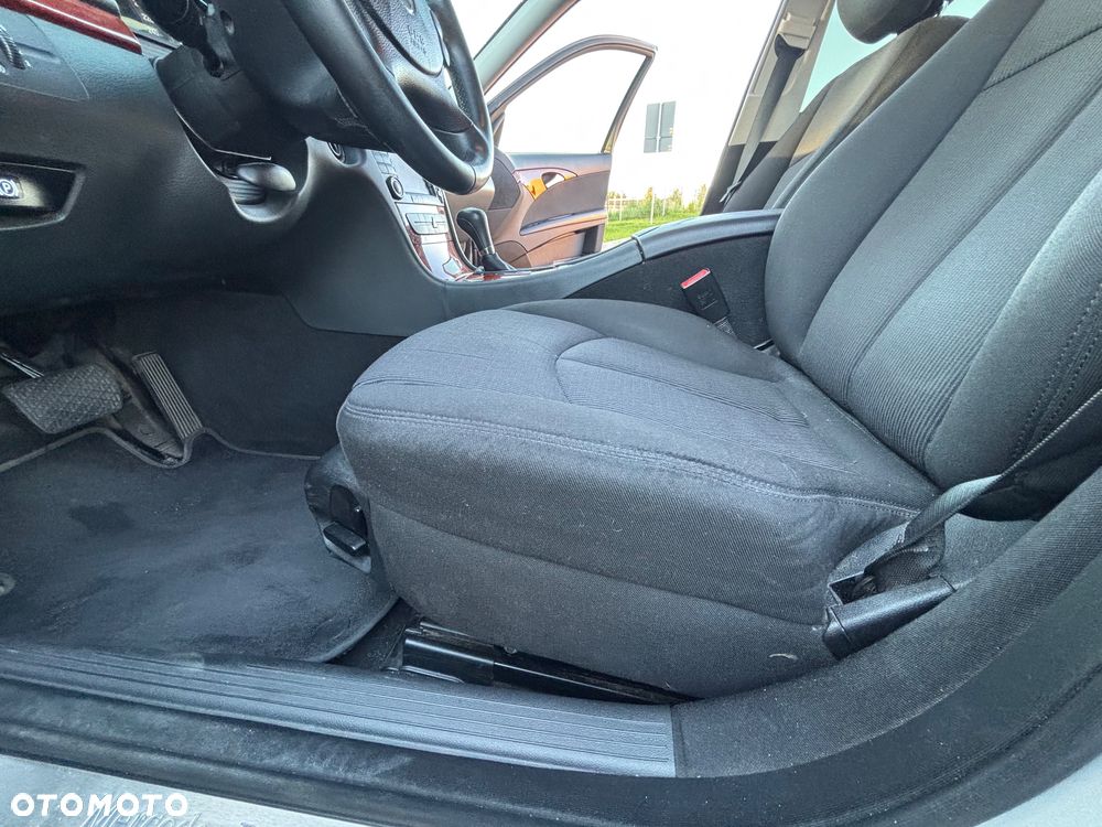 Mercedes-Benz Klasa E 220 T CDI Automatik Classic DPF - 16