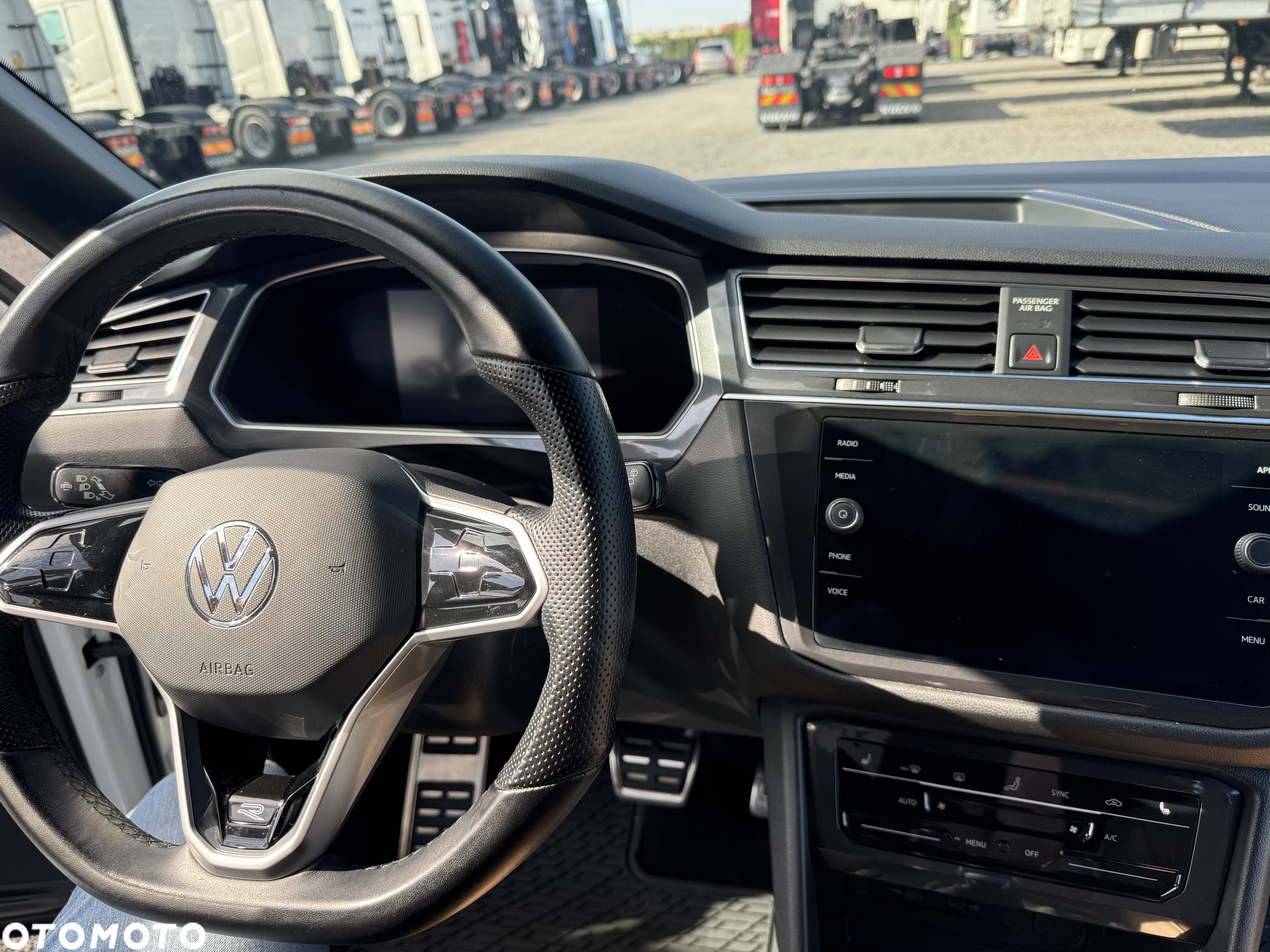 Volkswagen Tiguan 2.0 TSI 4Mot R-Line DSG - 25