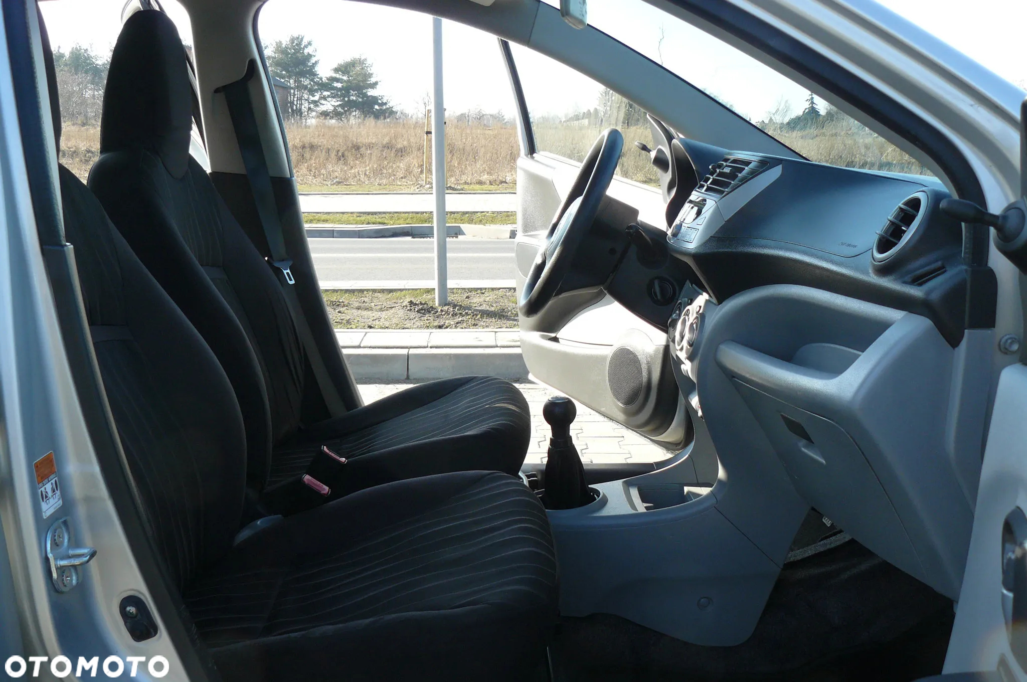 Nissan Pixo - 10