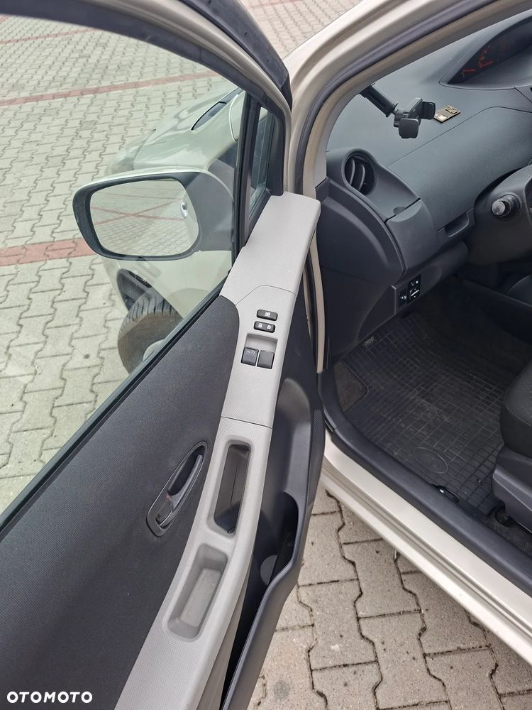 Toyota Yaris 1.33 Active - 11
