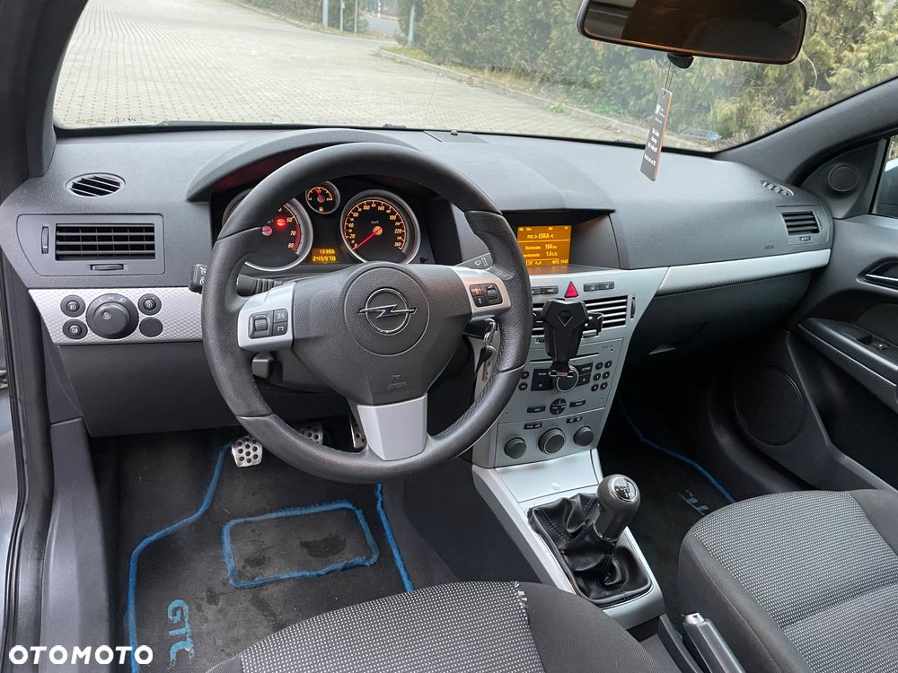Opel Astra 2.0 Turbo Sport - 9