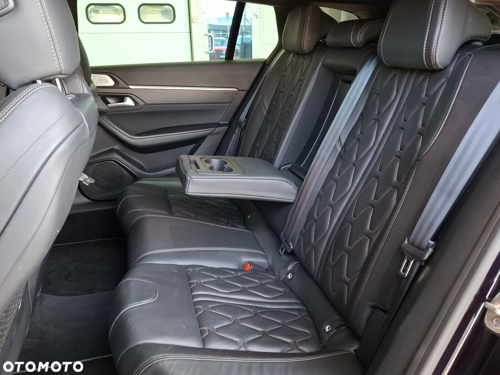 Peugeot 508 1.6 PureTech First Edition S&S EAT8 - 17