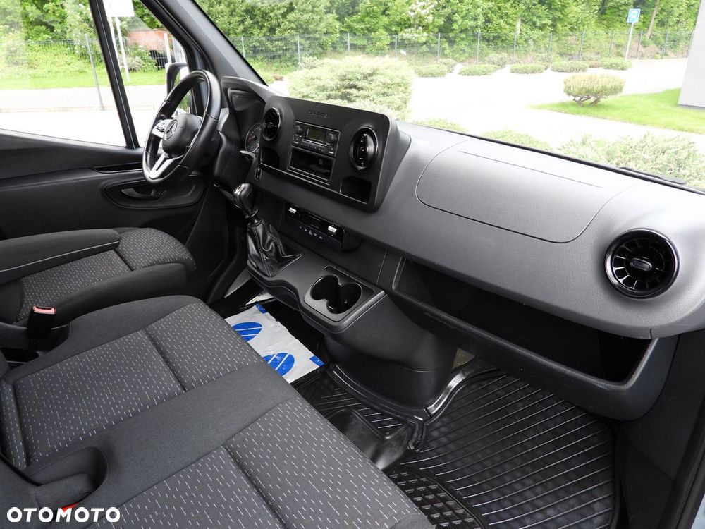 Mercedes-Benz SPRINTER 315 SKRZYNIA 8 PALET TEMPOMAT KLIMATYZACJA  150KM - 38