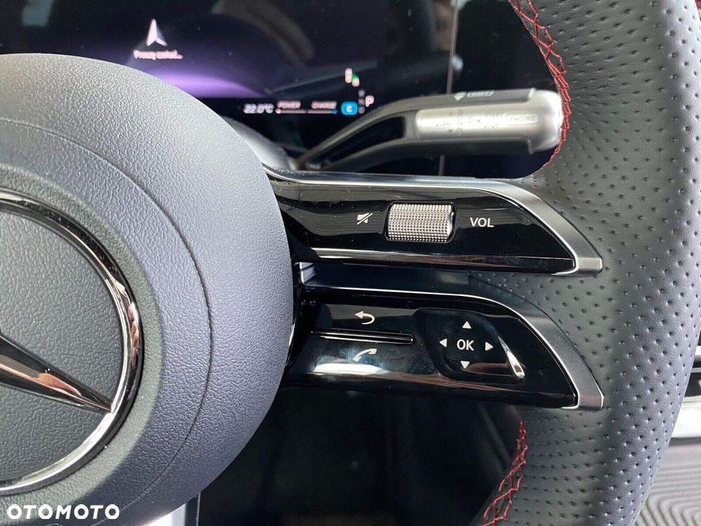 Mercedes-Benz CLA - 12