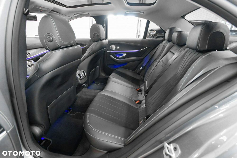 Mercedes-Benz Klasa E - 22