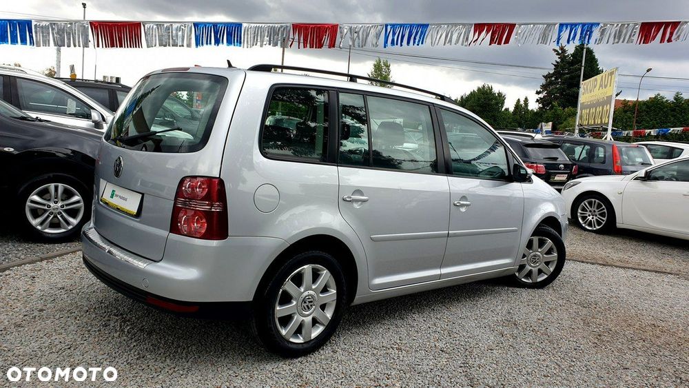 Volkswagen Touran - 7
