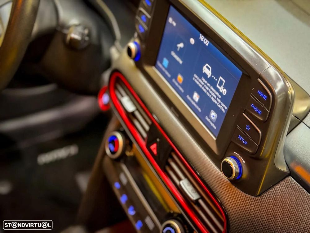 Hyundai Kauai 1.0 T-GDi Tecido Preto - 17