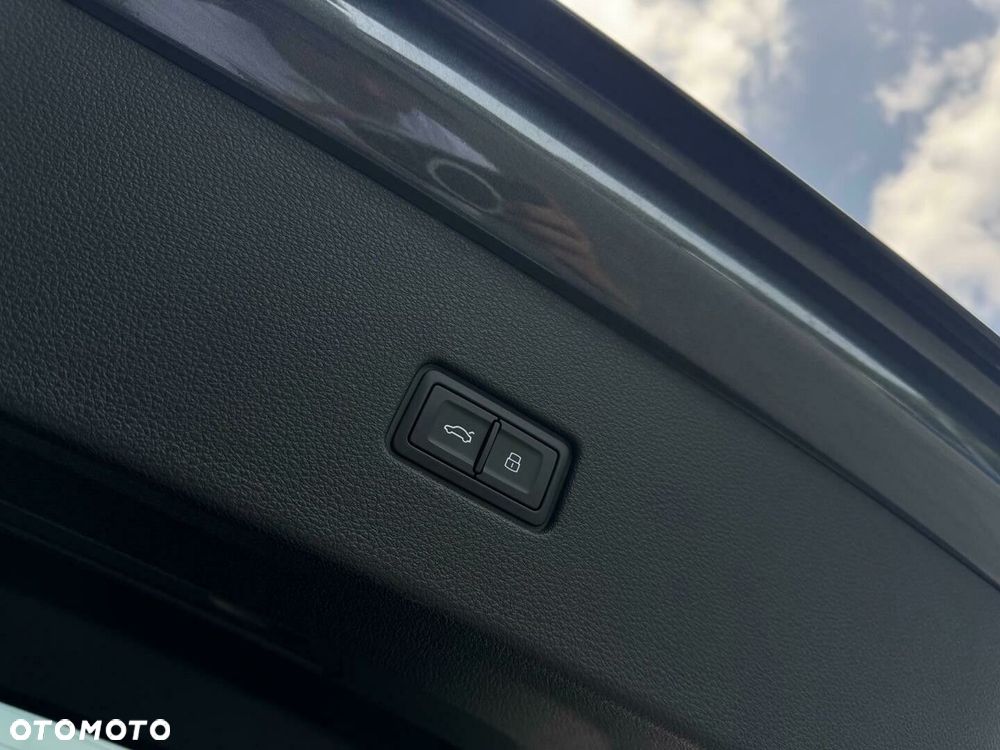 Audi Q8 - 35
