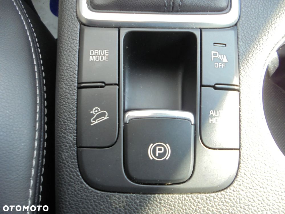 Kia Sportage 1.6 CRDI AWD Eco-Dynamics+ (48V M-H) DCT PLATINUM - 26