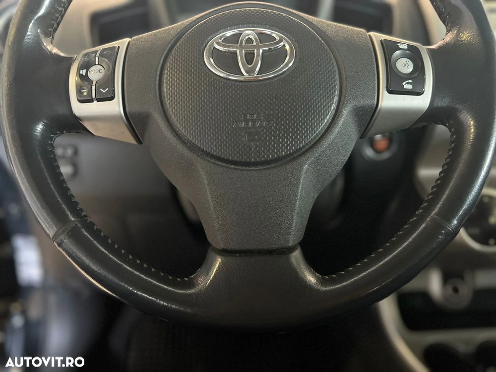 Toyota Urban Cruiser 1.4 D-4D 4x4 Trek+ - 18