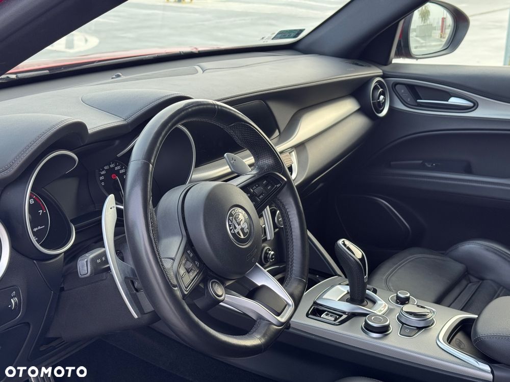Alfa Romeo Stelvio 2.0 Turbo Veloce Q4 - 10