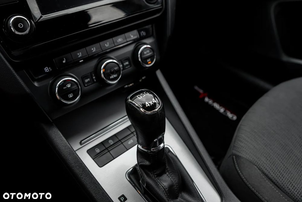 Skoda Octavia 2.0 TDI 4x4 Style DSG - 19