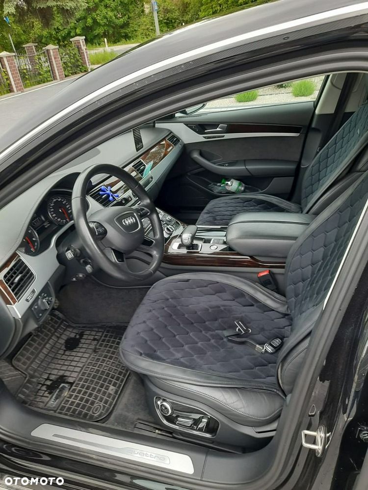 Audi A8 - 8