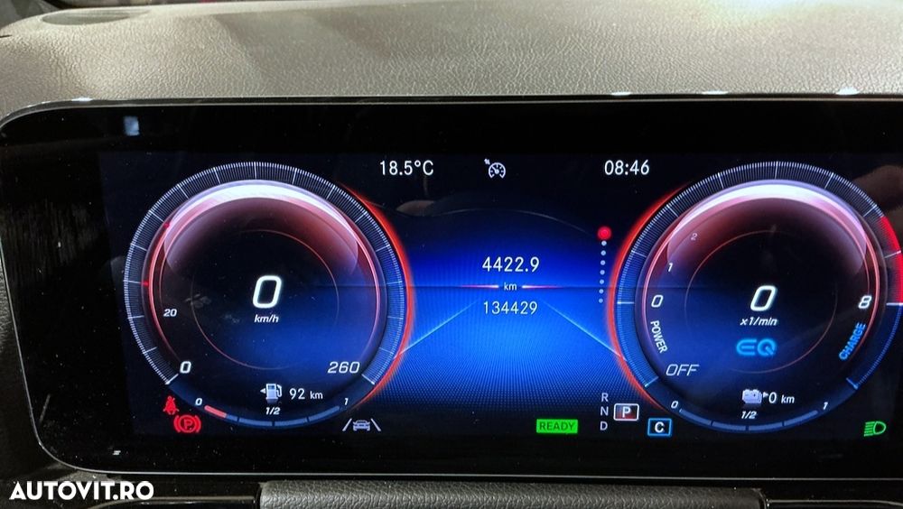 Mercedes-Benz GLA 250 e 8G-DCT - 12