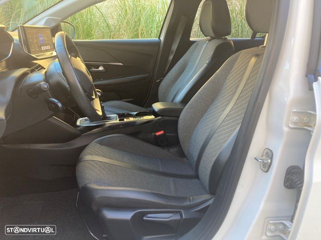 Peugeot 208 1.2 PureTech Allure Pack - 29