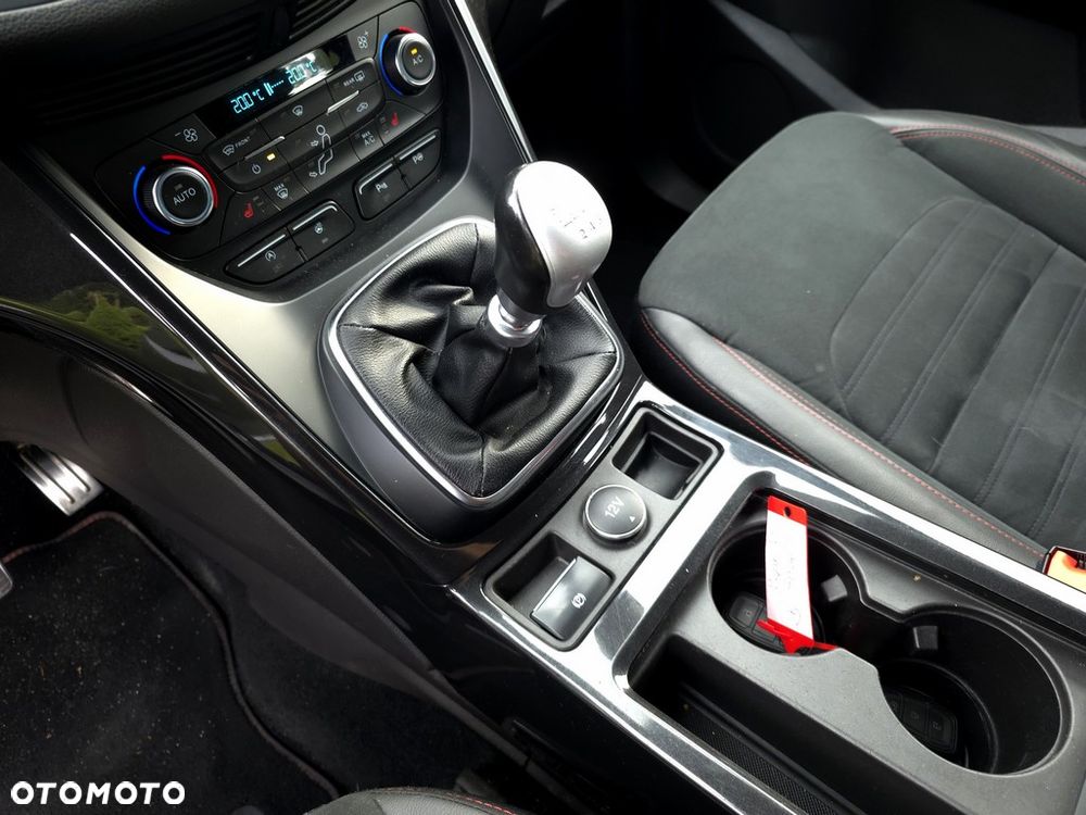 Ford Kuga 2.0 TDCi AWD ST-Line - 17