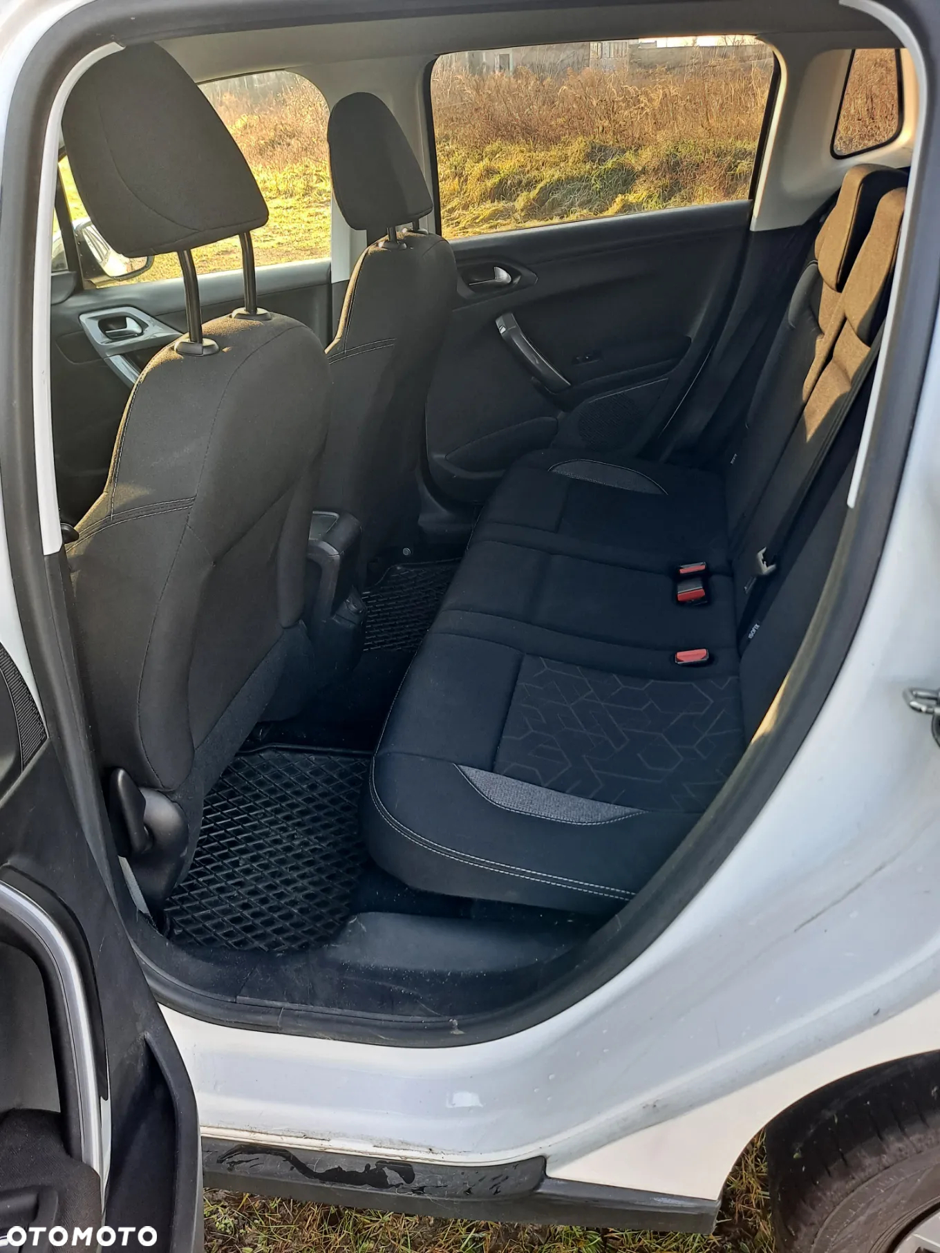 Peugeot 2008 1.2 Pure Tech Style EU6 - 10