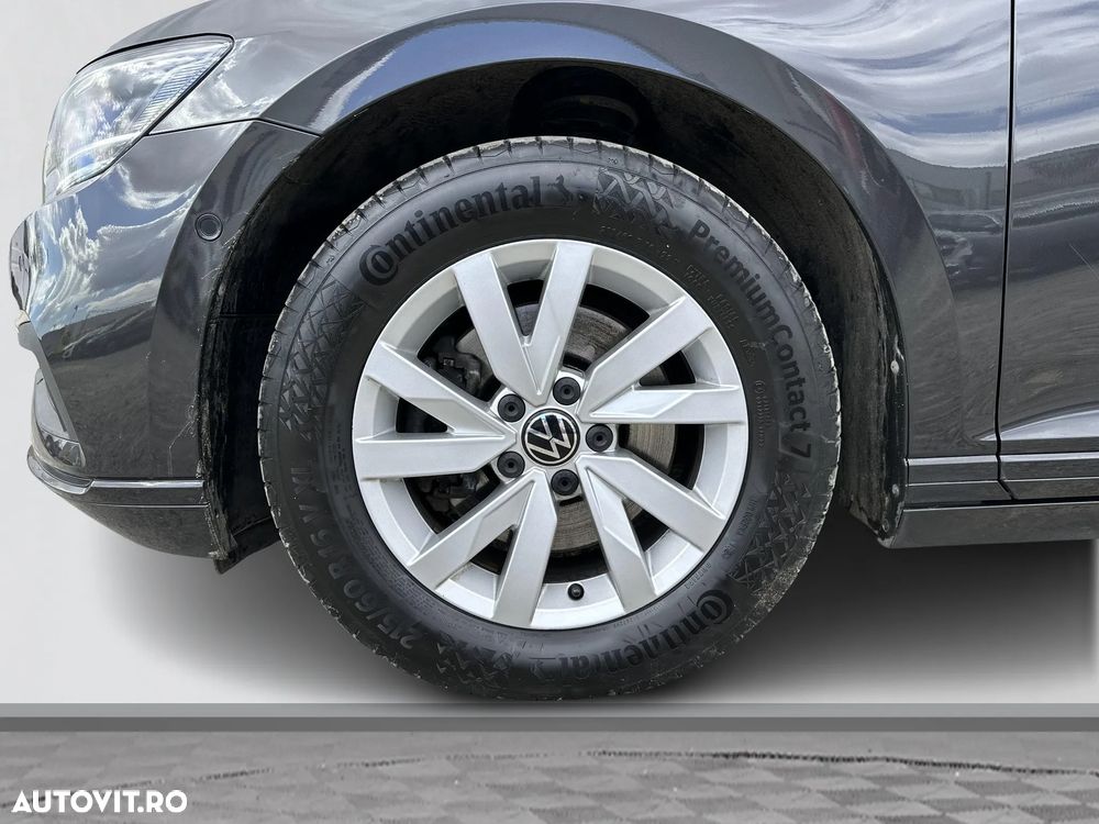 Volkswagen Passat - 13