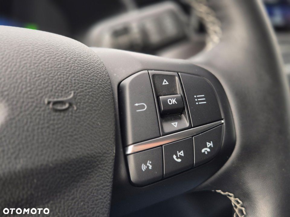 Ford Kuga - 28
