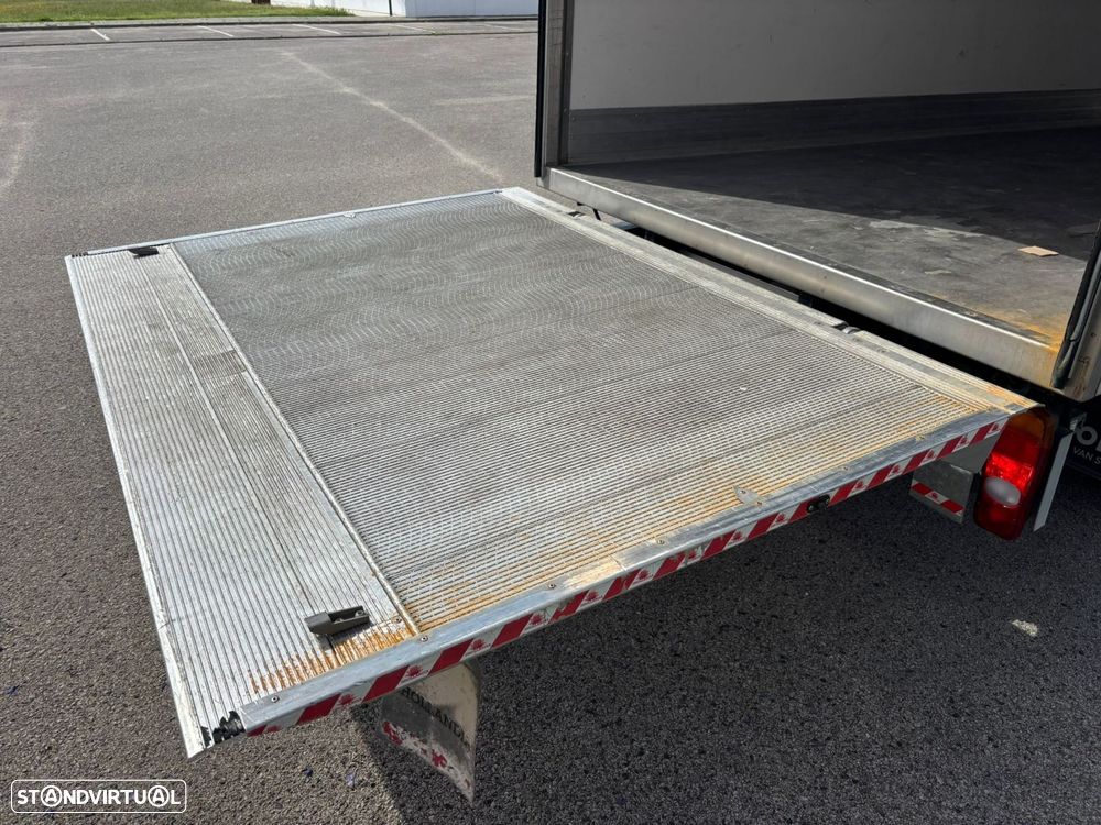 Mitsubishi Canter FUSO 3C15 CONTENTOR COM PLATAFORMA 1.000Kg - 11
