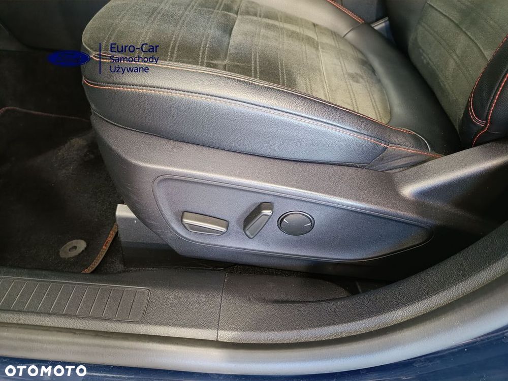 Ford Kuga 2.5 Duratec PHEV ST-LINE X - 20