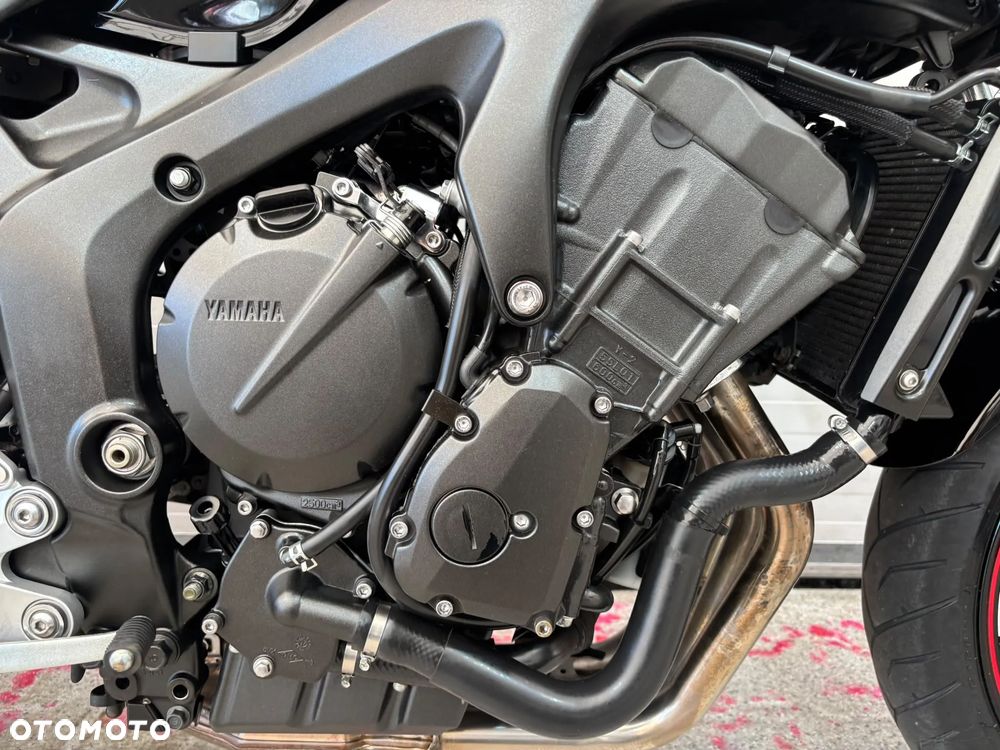 Yamaha FZ - 17