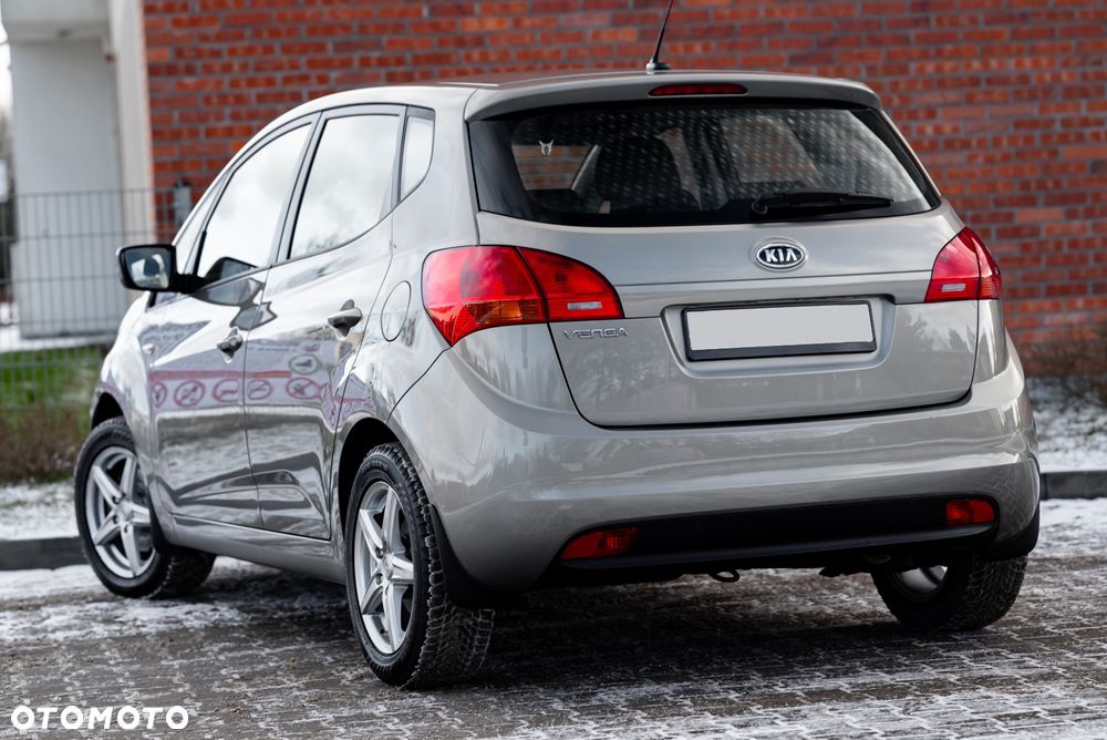 Kia Venga 1.4 CVVT Titanium Collection - 12