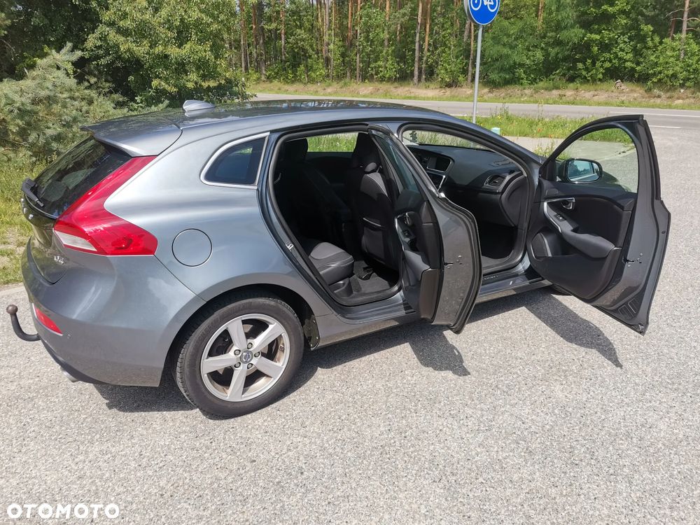 Volvo V40 D4 Drive-E Momentum - 4
