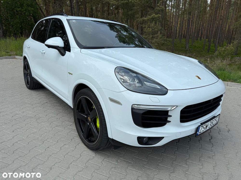 Porsche Cayenne ver-s-e--hybrid-platinum-edition - 3