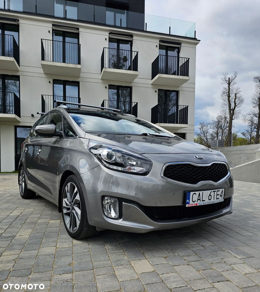 Kia Carens - 15