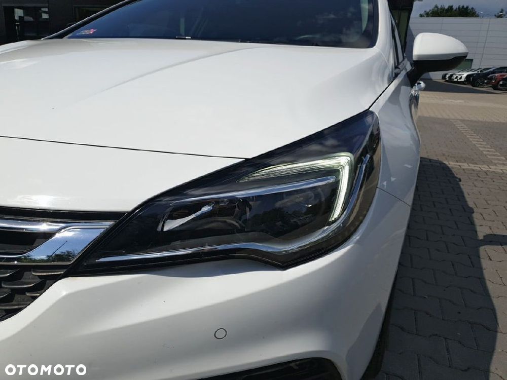 Opel Astra 1.4 T Elite - 11