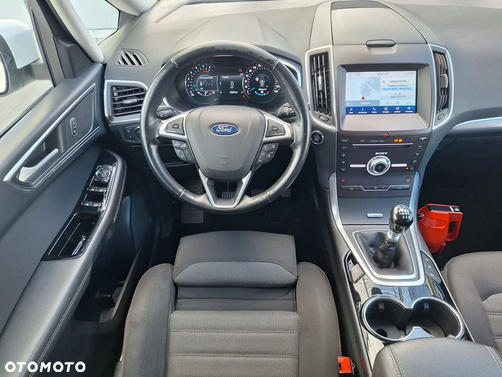 Ford S-Max 2.0 EcoBlue Titanium - 26