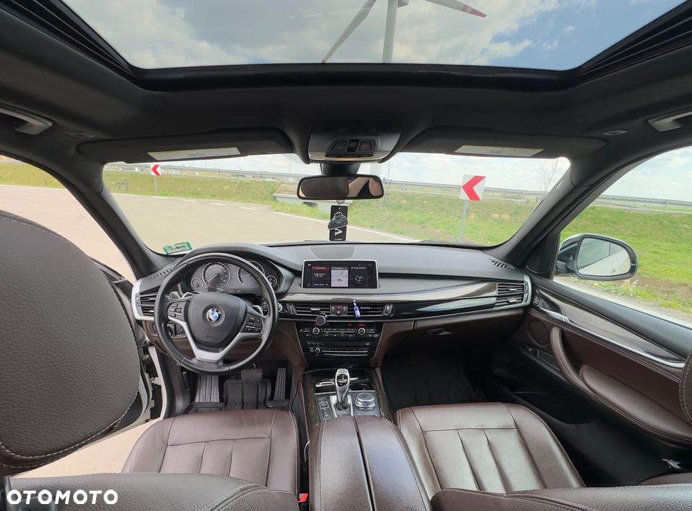 BMW X5 xDrive35i - 12