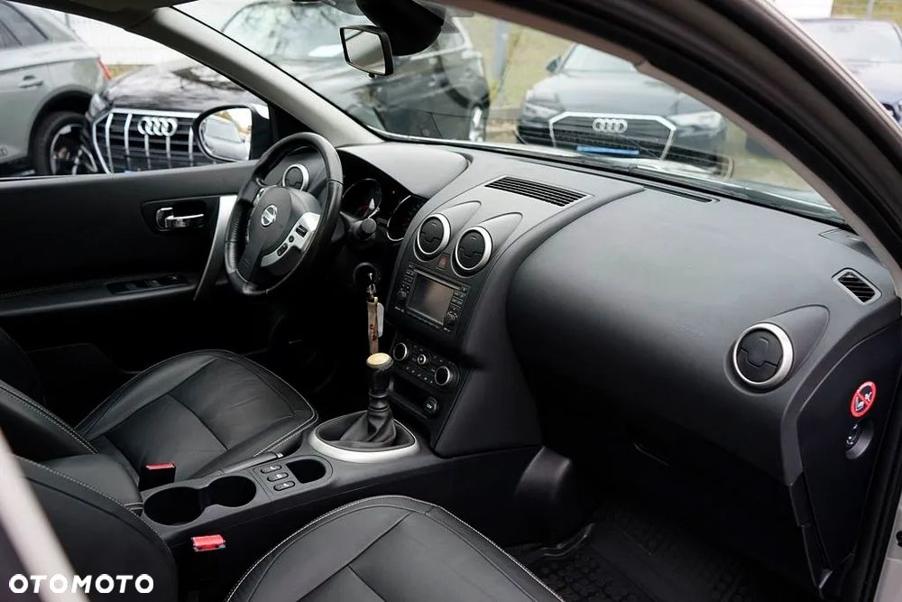 Nissan Qashqai+2 - 19